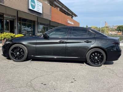 Alfa Romeo Giulia Giulia 2.2 t Veloce Q4 210cv awd auto *GARANZIA* Nero usata Bedizzole