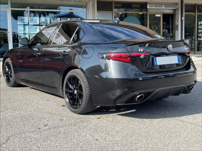 Alfa Romeo Giulia Giulia 2.2 t Veloce Q4 210cv awd auto *GARANZIA* Nero usata Bedizzole