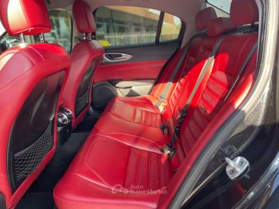 Alfa Romeo Giulia Giulia 2.2 t Veloce Q4 210cv awd auto *GARANZIA* Nero usata Bedizzole