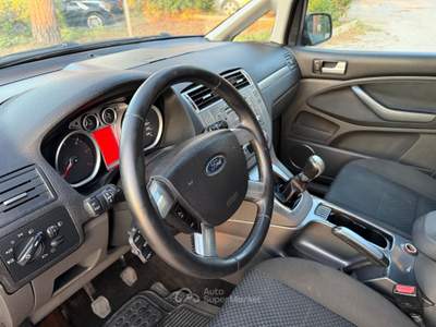 Ford C-Max Ben tenuto usata San Costanzo