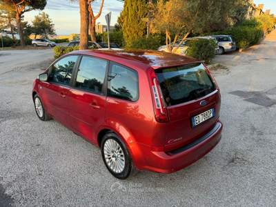Ford C-Max Ben tenuto usata San Costanzo