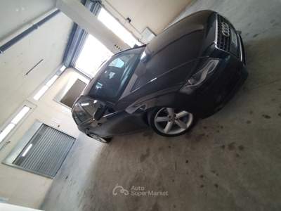 Audi A4 Tenuta sempre in box, non fumatore e tagliandi certificati usata Mottola