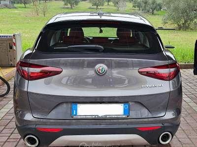 Alfa Romeo Stelvio stupenda Grigio usata TERAMO