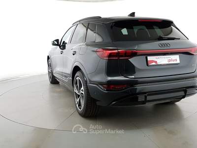 Audi Q6  -  s line edition quattro 387cv Grigio usata Milano