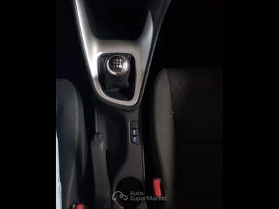 Toyota Yaris  - yaris 1.0 active Bianco usata Piacenza