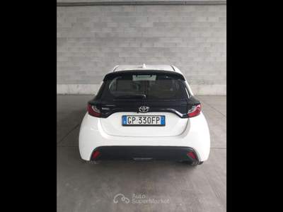 Toyota Yaris  - yaris 1.0 active Bianco usata Piacenza