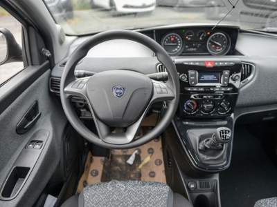 Lancia Ypsilon  - ypsilon 1.2 silver gpl 69cv Grigio usata Roma