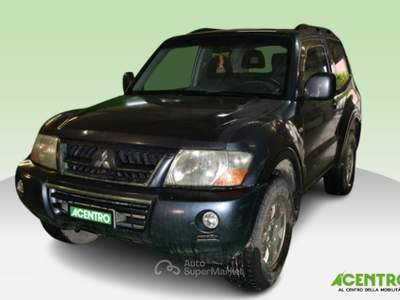 Mitsubishi Pajero  -  Blu/Azzurro usata CAGLIARI