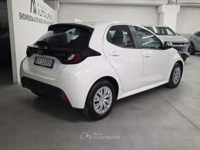 Toyota Yaris  - yaris 1.5h active Bianco usata Torino
