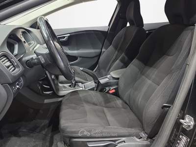 Volvo V40  2.0 d2 eco kinetic my18 Nero usata Firenze