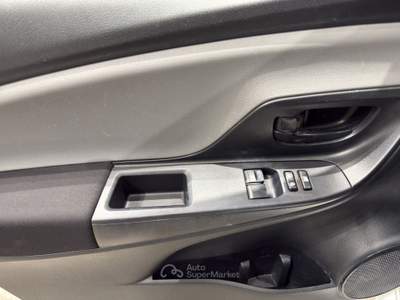 Toyota Yaris  5p 1.0 active Bianco usata Firenze