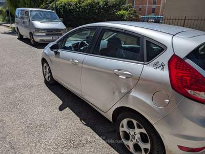 Ford Fiesta auto non fumatori Grigio usata MATERA