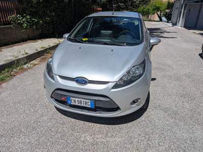 Ford Fiesta auto non fumatori Grigio usata MATERA