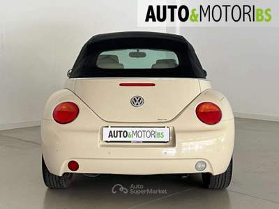 Volkswagen New Beetle 1.6 Cabrio Beige usata Concesio