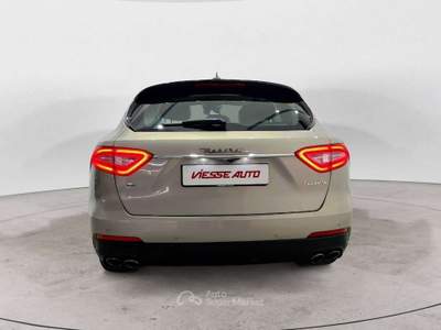 Maserati Levante 3.0 V6 275cv auto Beige usata Milano
