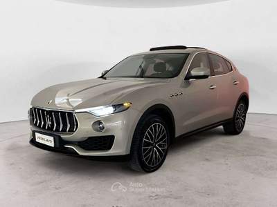 Maserati Levante 3.0 V6 275cv auto Beige usata Milano