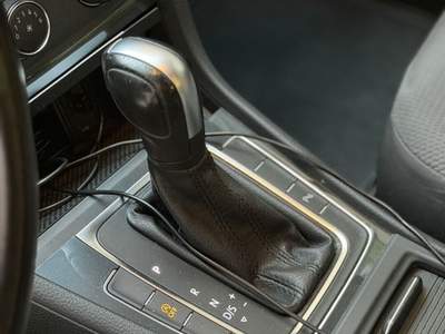 Volkswagen Golf DSG 5p. *Metano* 130CV Nero usata Bari