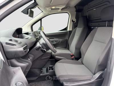 Peugeot Partner Partner BlueHDi 100 PL Furgone Premium Bianco usata Roma