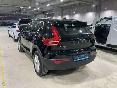 Volvo XC40 VOLVO XC40 1.5 T2 129CV 6M. MOMENTUM PRO ( FARI LE Nero usata Salerno