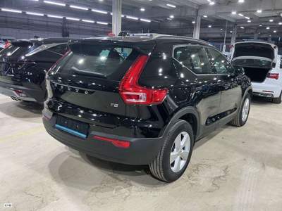 Volvo XC40 VOLVO XC40 1.5 T2 129CV 6M. MOMENTUM PRO ( FARI LE Nero usata Salerno