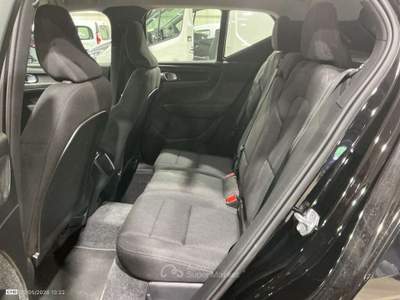 Volvo XC40 VOLVO XC40 1.5 T2 129CV 6M. MOMENTUM PRO ( FARI LE Nero usata Salerno