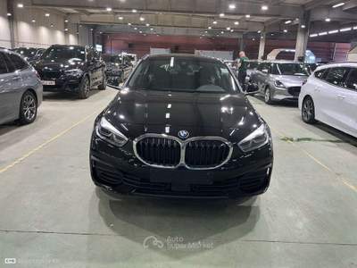 BMW Serie 1 116d 116 BMW 116D 115CV STEPTRONIC BUSINESS ADVANTAGE ( FAR Nero usata Salerno