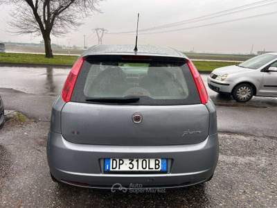Fiat Grande Punto Grande Punto III 2008 5p 1.2 GPL Dynamic 65cv GPL Grigio usata Inzago
