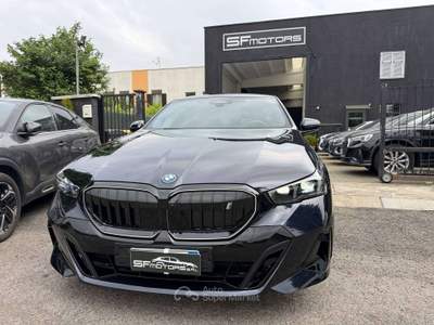 BMW Serie 5 530d Futura i5 Serie 5 G60 Berlina xdrive40 MSport Pro Blu/Azzurro usata Alessandria