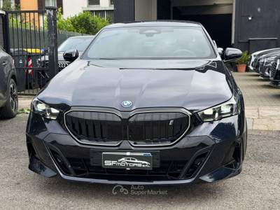 BMW Serie 5 530d Futura i5 Serie 5 G60 Berlina xdrive40 MSport Pro Blu/Azzurro usata Alessandria