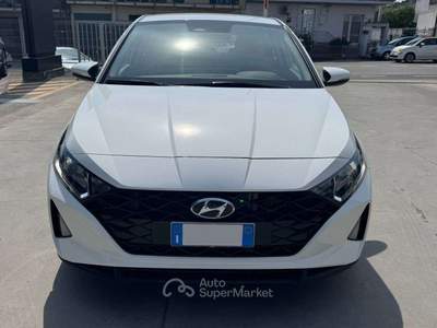 Hyundai i20 1.0 T-GDI 48V iMT Connectline Bianco usata SAN BENEDETTO DEL TRONTO