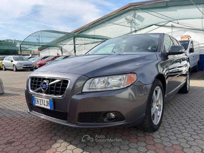 Volvo V70 V70 III 2.0 d3 Summum geartronic E5 Grigio usata Torino