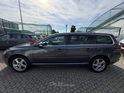 Volvo V70 V70 III 2.0 d3 Summum geartronic E5 Grigio usata Torino