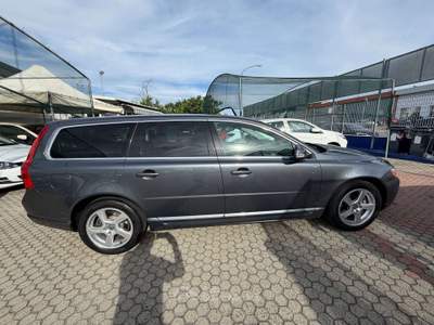 Volvo V70 V70 III 2.0 d3 Summum geartronic E5 Grigio usata Torino