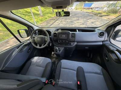 Opel Vivaro PC-TN Combi Grigio usata Livorno