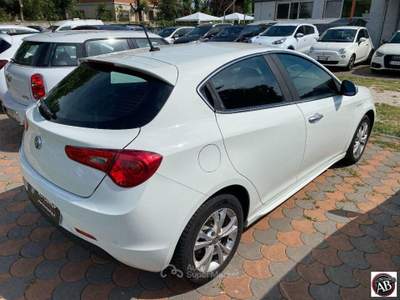 Alfa Romeo Giulietta 1.6 JTDm-2 105 CV Exclusive Bianco usata Latina
