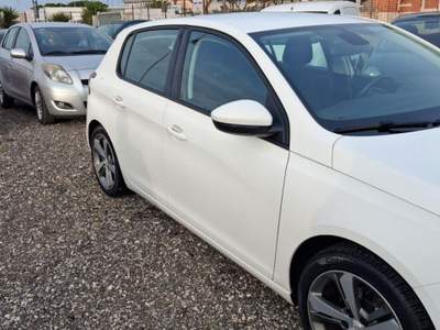 Peugeot 308 1.6 e-HDi 115 CV S&S GT Line Bianco usata Barletta