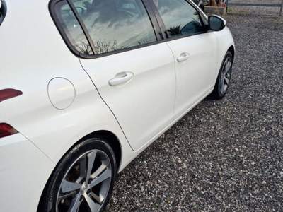 Peugeot 308 1.6 e-HDi 115 CV S&S GT Line Bianco usata Barletta