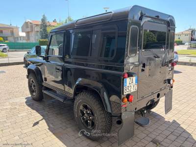 Land Rover Defender Defender 90 2.4 TD4 Station Wagon SE Nero usata San Paolo d'Argon