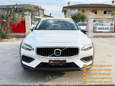 Volvo V60 Cross Country V60 Cross Country B4 Bianco usata Este