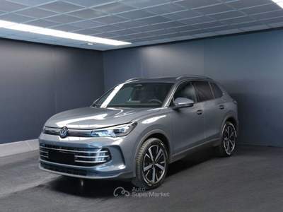 Volkswagen Tiguan 1.5 eTSI Elegance 150cv DSG #TETTO #VARI COLORI Grigio usata Martellago