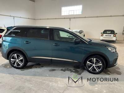 Peugeot 5008 5008 1.6 bluehdi Active s&amp;s 120cv 7p.ti eat6 Verde usata Pontecagnano Faiano