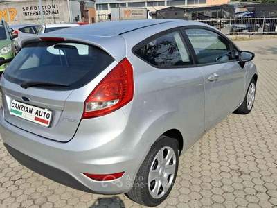 Ford Fiesta 1.2 82CV 3p.DISTRIBUZIONE NUOVA Grigio usata Cigognola