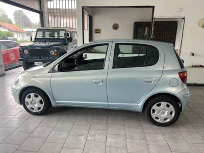 Toyota Yaris Yaris 1.0i 16V cat 5 porte Sol Blu/Azzurro usata Somma Lombardo