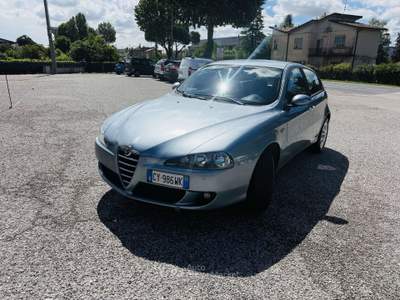 Alfa Romeo 147 1.6 B/Gpl 16v Distinctive 132.000km! Ok Neopatenta Grigio usata Villadose