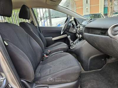 Mazda 2 1.6TD 90cv Sporty Grigio usata Torino