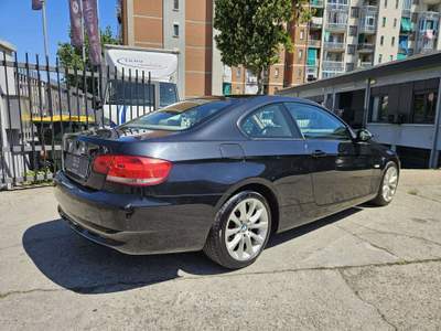 BMW Serie 3 320d 320 320d Coupe Attiva 177cv Nero usata Torino