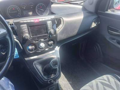 Lancia Ypsilon 1.2 BENZINA/GPL 69CV Rosso usata Pisa