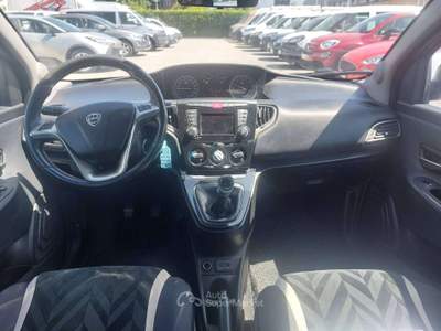 Lancia Ypsilon 1.2 BENZINA/GPL 69CV Rosso usata Pisa