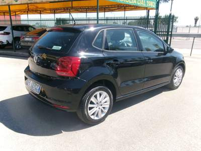 Volkswagen Polo POLO 1.0 MPI 75CV 5 PORTE COMFORTLINE EURO 6 Nero usata Giugliano in Campania
