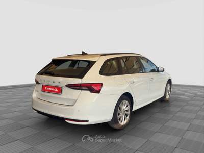 Skoda Octavia Octavia 2.0 TDI 150 CV DSG Wagon Executive Bianco usata Roma